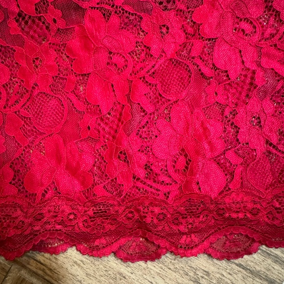 💜 2/$15 Little Red Dress long sleeves - Picture 7 of 10